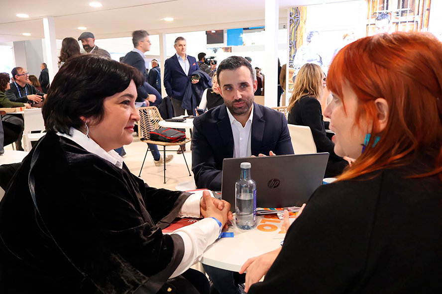 Sagunto prioriza la agenda profesional en su participación en FITUR 2026